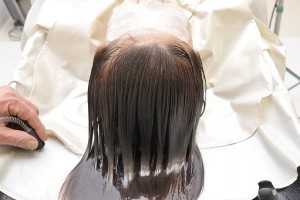 woman at hair salon 